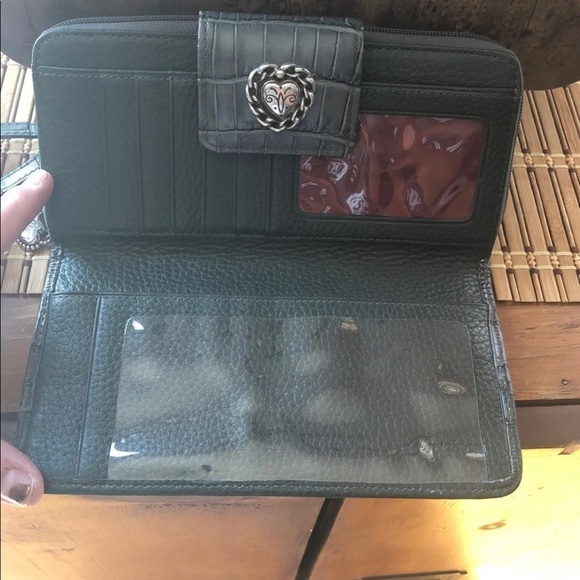 Brighton Crossbody/Wallet - Picture 3 of 5